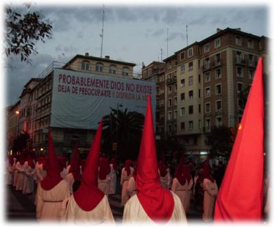 20090412181651-procesion-zaragoza-02b-1-.jpg